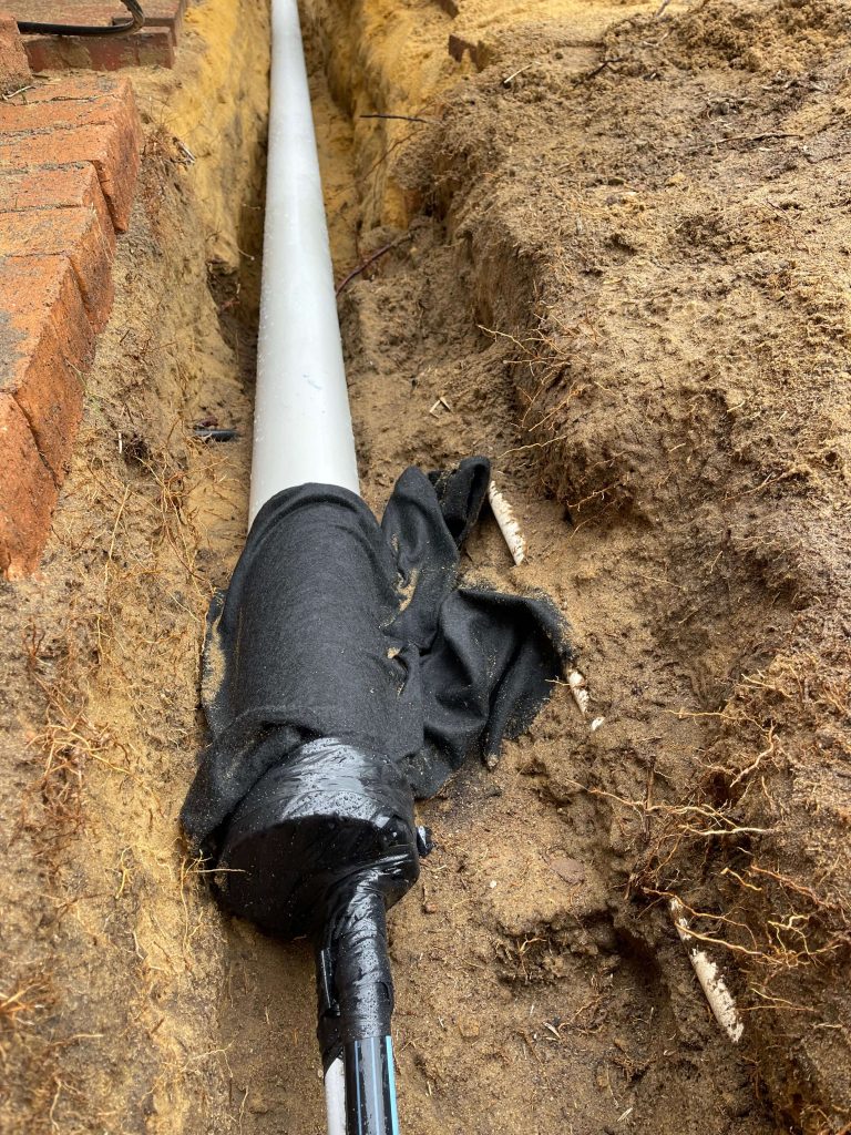 Pipes_and_wores_correctly_installed_under_concrete